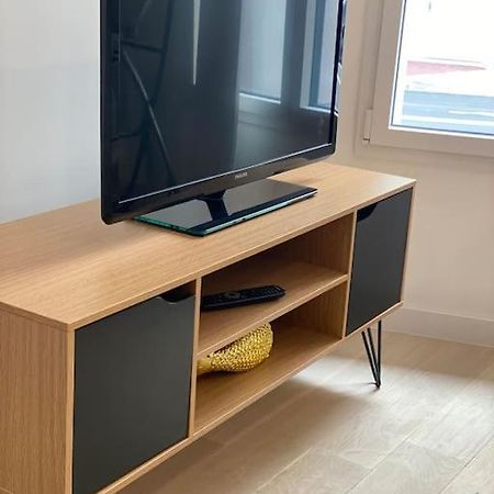 Brand New 1 Bedroom Flat With Parking- 5 Min Paris Pte De Versailles Іссі-ле-Муліно Екстер'єр фото