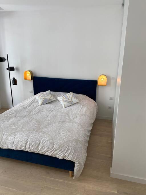 Brand New 1 Bedroom Flat With Parking- 5 Min Paris Pte De Versailles Іссі-ле-Муліно Екстер'єр фото